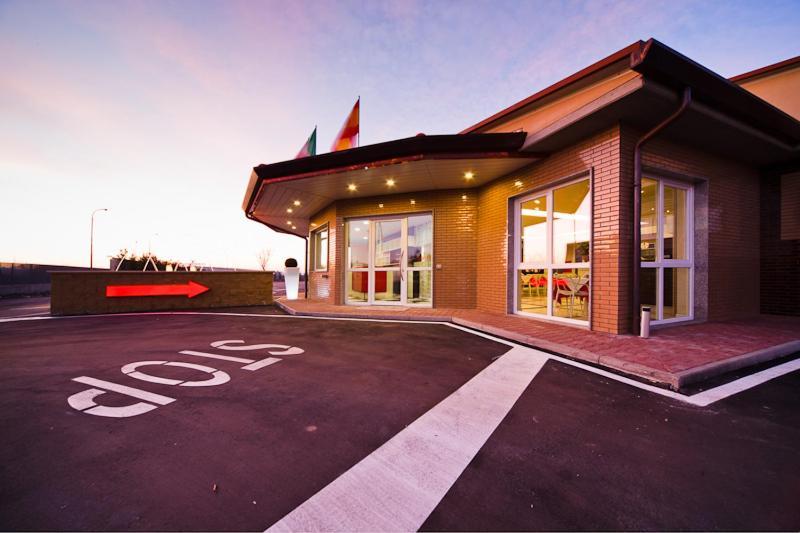 Motel Autosole Vip Castelnuovo Scrivia Exterior foto